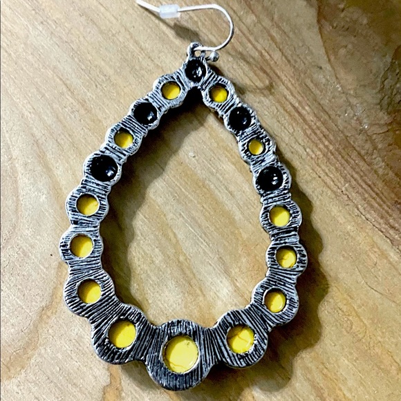 Yellow Stone And Flowers Burnished Silver Earrings - Picture 5 of 6